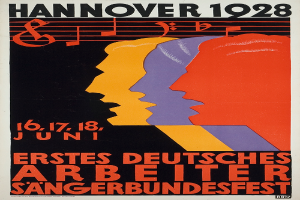 Ein Plakat für das Hannover 1928 Erstes Deutsches Arbeiter Sangerbundesfest, das drei Personen in der Mitte zeigt und Text enthält, der Informationen zum Ereignis bereitstellt.