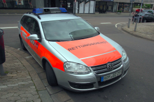 POL-WES: Voerde(unsere Plattform) - Werkzeugdiebstahl aus drei Firmenfahrzeugen - Zeugen gesucht
