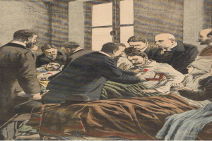 Eine Gruppe von Menschen versammelt sich um einen Mann in einem weißen Laborkittel und Stethoskop, der auf einem Bett in einem Raum mit einem Fenster liegt, mit Text unten, der "KUNSTlers Tod in Paris" lautet.