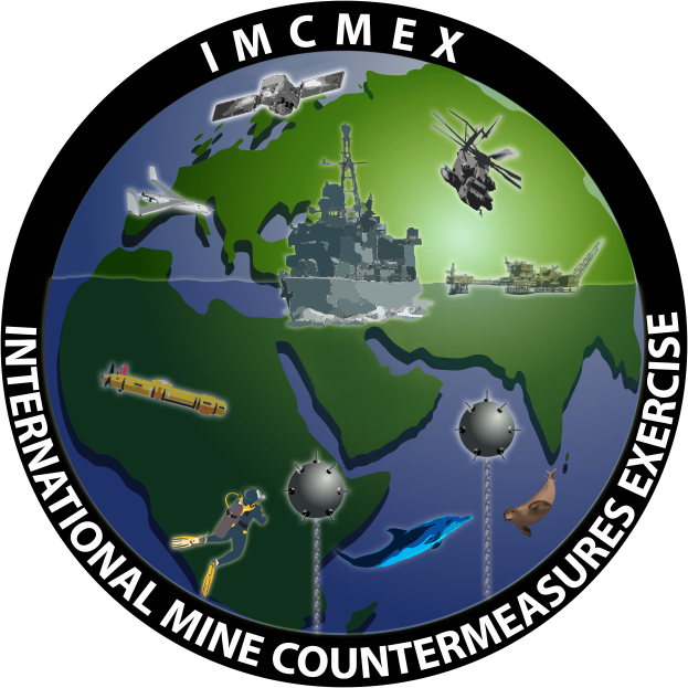 Das Logo der Internationalen Minenräumübung (IMCMEX) zeigt eine Weltkugel in der Mitte, umgeben von Bildern von Flugzeugen, Schiffen und anderen Gegenständen, mit der Schrift 'IMCMEX' in fetter, weißer Schrift auf blauem Hintergrund.