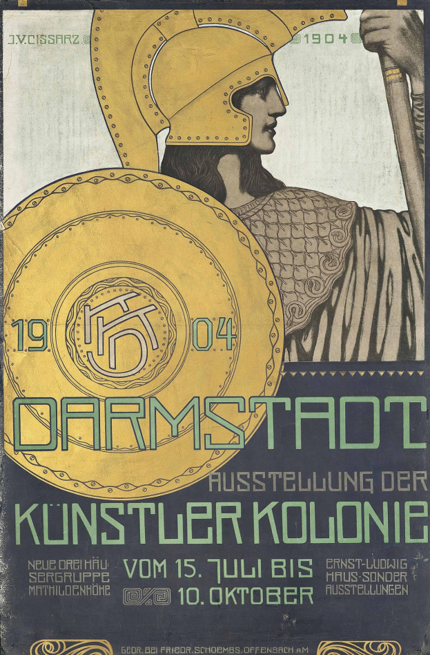 Plakat f├╝r ein 1904er Berlin-Konzert mit einem Helmbewahrenden, der ein Schild mit der Aufschrift "Darmstadt" und "K├╝nstler Kolonie" h├Ąlt.