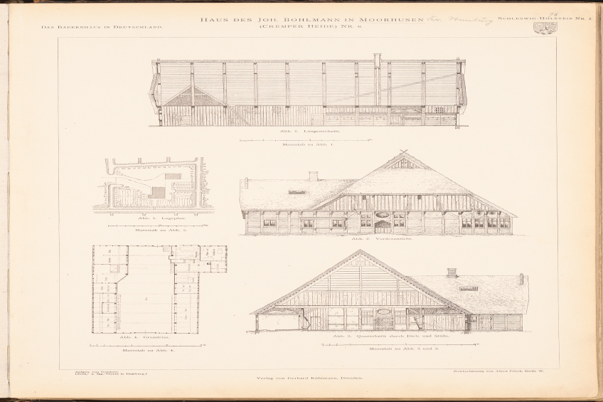 Ein aufgeschlagenes Buch mit einer detaillierten Hauszeichnung, das einen umfassenden Überblick über das Haus bietet.