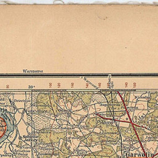 Ein detaillierter alter Stadtplan von Würzburg, Deutschland, mit Straßen, Gebäuden, Sehenswürdigkeiten und einer roten Linie, die hindurchläuft, sowie Text, der Informationen über die Bevölkerung, Straßen und Sehenswürdigkeiten bietet.